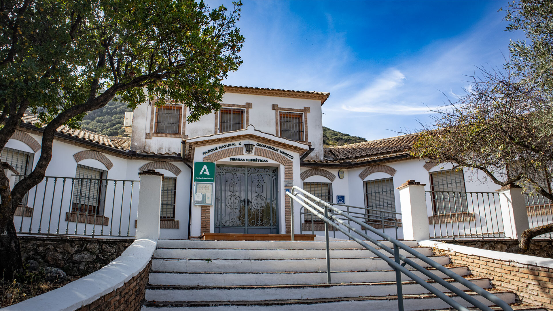 Das Centro Visitantes Santa Rita bei Cabra ist die Anlaufstelle für Permits