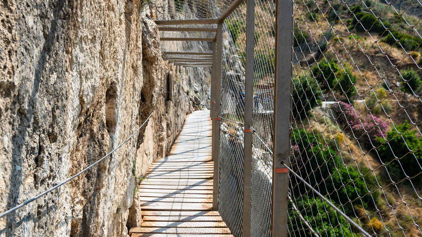 Gesicherter Abschnitt mit Geländer am Caminito del Rey – seit der Sanierung 2015 vollständig zertifiziert
