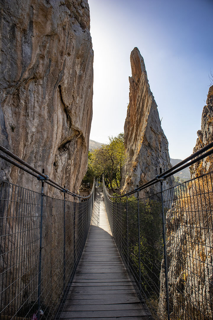 Die Hängebrücke (Puente colgante) über die Bailón-Schlucht – Höhepunkt des periurbanen Rundwegs