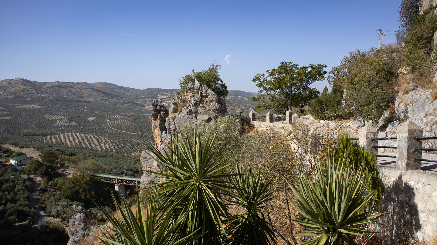 Der Mirador Cañón del Charco Hondo bei Zuheros – einer der spektakulärsten Aussichtspunkte der Sierras Subbéticas, direkt über der Bailón-Schlucht.
