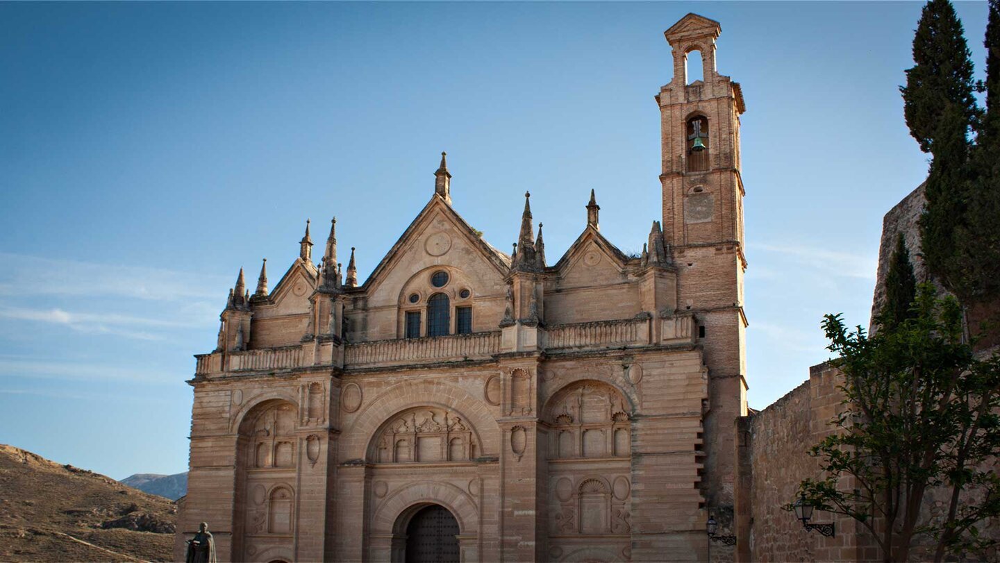 Real Colegiata de Santa María la Mayor – das erste reine Renaissance-Bauwerk Andalusiens