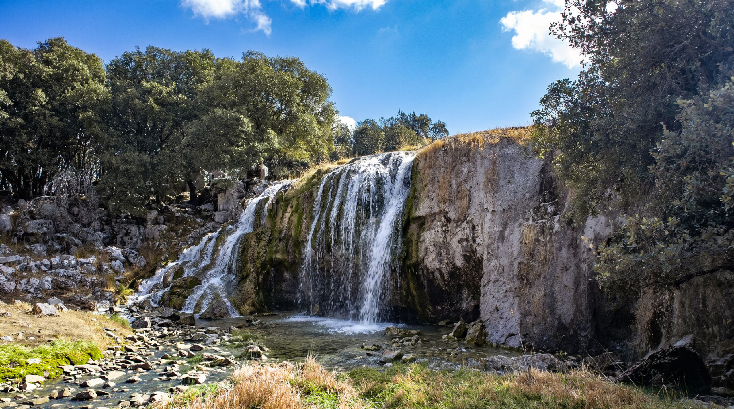 Wasserfälle Las Chorreras im Frühling